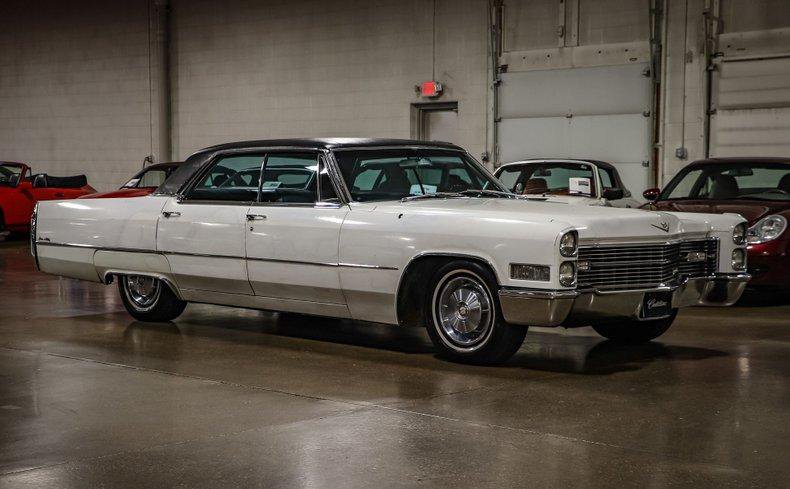 1966 Cadillac DeVille Hardtop Sedan