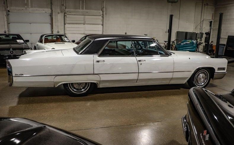 1966 Cadillac DeVille Hardtop Sedan